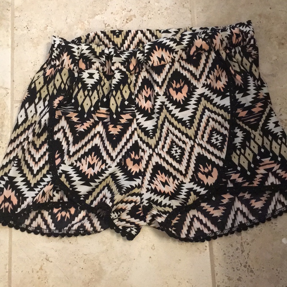 Forever 21 Pom Pom shorts